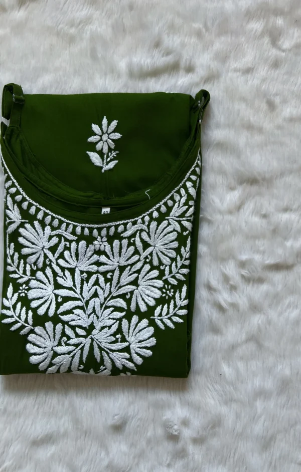 RIDA OLIVE GREEN SLEEVELESS RAYON CHIKANKARI KURTA